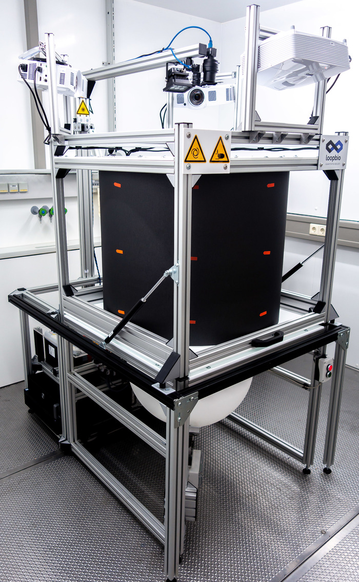 The assembled LocustVR system